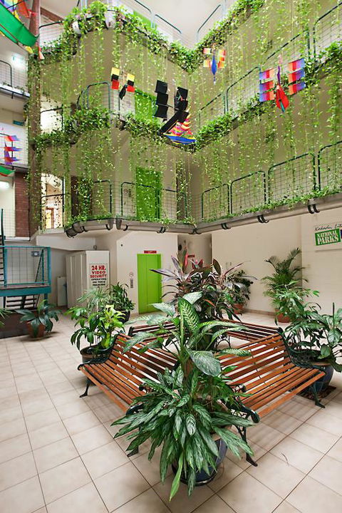 Peninsular Apartments - Tourism Search 3