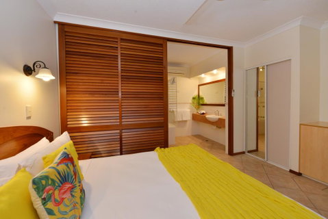 Poolside @ Hibiscus - Tourism Search 2