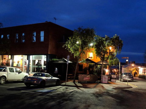 Prince Of Wales Hotel - Tourism Search 0