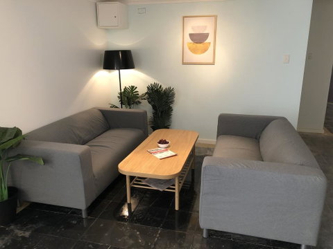 Private Room In City Central! - Tourism Search 0