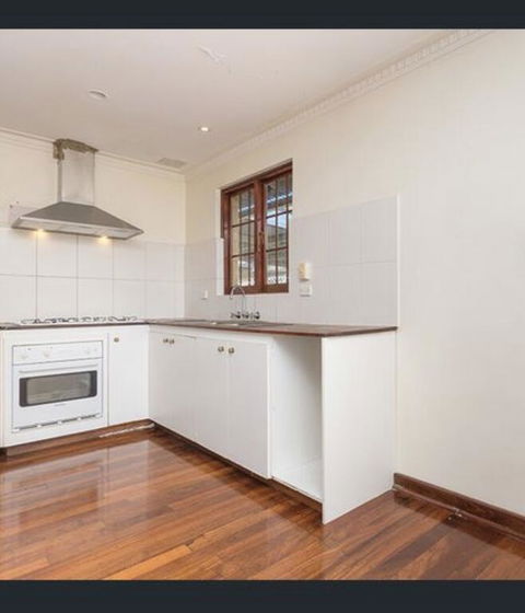 Queens Park Home - Tourism Search 3