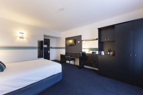 Ramada Diplomat Canberra - Tourism Search 2