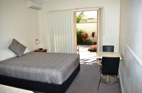 Redland Bay Motel - Tourism Search 3