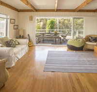 Rennies Retreat-Bushland  Ocean Views - Tourism Search