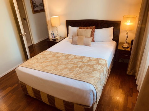 Royal Albert Hotel - Tourism Search 2