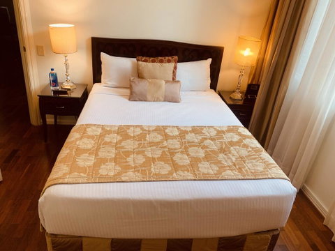 Royal Albert Hotel - Tourism Search 3