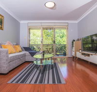 Rustic Hardwood 2 Bedroom Apartment in Randwick - Tourism Search