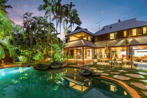 Sala On The Beach Luxury Beachfront House - Tourism Search 0