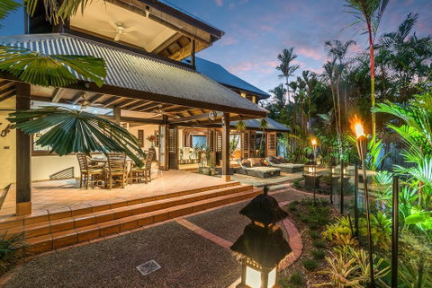 Sala On The Beach Luxury Beachfront House - Tourism Search 3