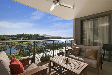 Saltwater Suites - 1,2 & 3 Bed Waterfront Apartments - Tourism Search 2