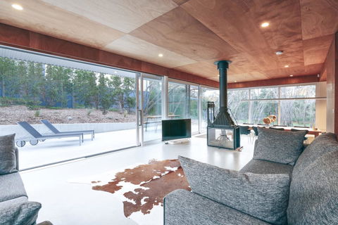 SeaSalt Beach House - Architecturally Designed - Tourism Search 0