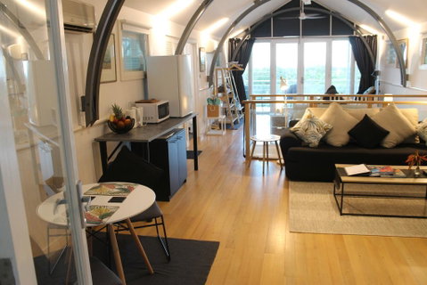 SEAVIEWS Oak Beach - Tourism Search 3