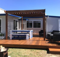 Shellharbour Beach Cottage - walk onto Patrolled beach with flags in summer - Tourism Search