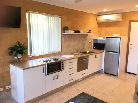 SilverWaters Waterfront Accommodation - Tourism Search 2