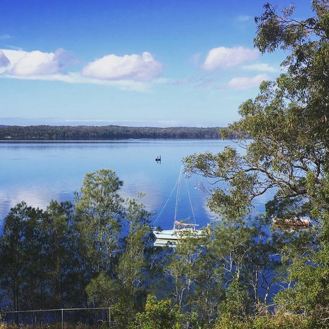 SilverWaters Waterfront Accommodation - Tourism Search 3