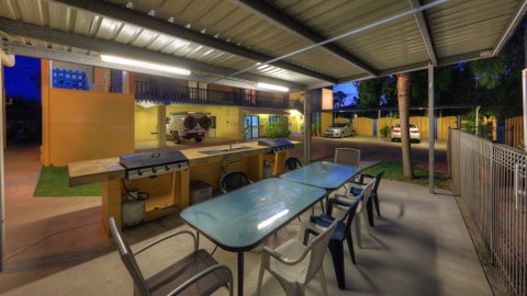 Sky View Units Bowen - Tourism Search 0