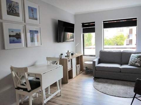 South Terrace 'Nesuto' + Smart TV + WiFi - Tourism Search 1