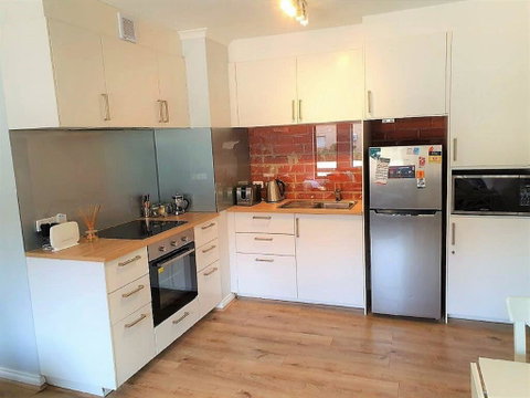 South Terrace 'Nesuto' + Smart TV + WiFi - Tourism Search 3