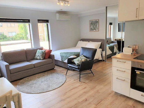 South Terrace 'Nesuto' + Smart TV + WiFi - Tourism Search 2