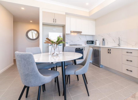 SP246-Brandnew Modern Apt In Penrith With Parking - Tourism Search 3