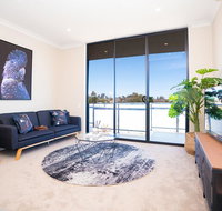 SP246-Brandnew modern Apt in Penrith with parking - Tourism Search