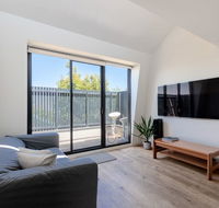 Spacious 2 Bedroom Inner City Townhouse with Private Rooftop - Tourism Search