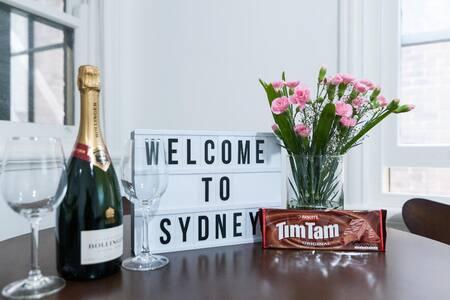 Spacious Harbour View 4bd Home In Sydney CBD - Tourism Search 1