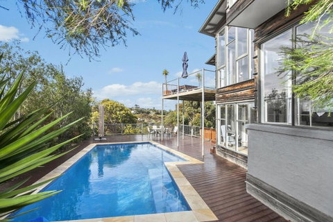 Spring Valley Luxury 42 - Tourism Search 0