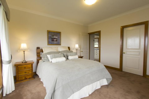 Stay Bathurst - Tourism Search 0