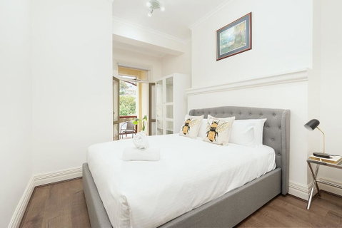 STUNNING SYDNEY HOME 10 - Tourism Search 2