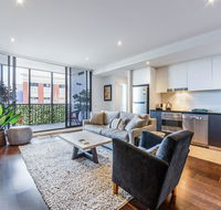 Stylish 2-bed 2 bath with free parking pool gym wifi - Tourism Search