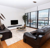 Stylish Inner City Penthouse Apartment - Tourism Search