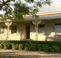 Surgeon's Cottage - Tourism Search
