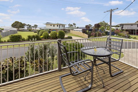 Tanjil - A Stroll From The Water In Paynesville - Tourism Search 1