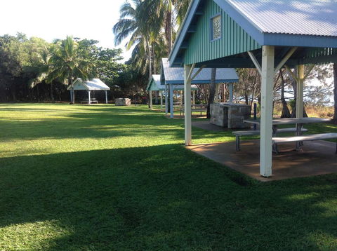 Tannum Sands Hotel / Motel - Tourism Search 0