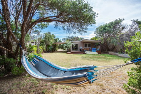 Tasman Surf House - So Close To The Beach - Tourism Search 0