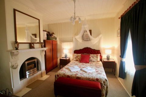 Tenterfield Historic C1895 Cottage - Tourism Search 2