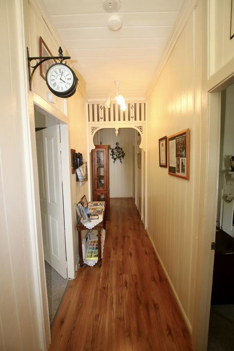 Tenterfield Historic C1895 Cottage - Tourism Search 3