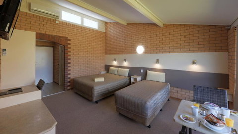 Tenterfield Motor Inn - Tourism Search 1