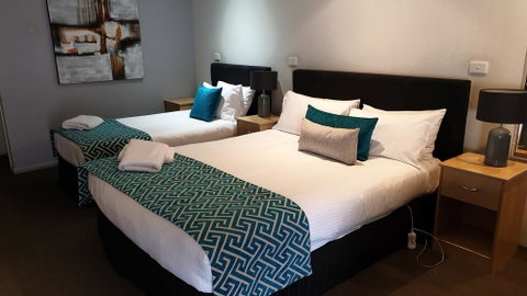 Tenterfield Tavern And Motor Inn - Tourism Search 3