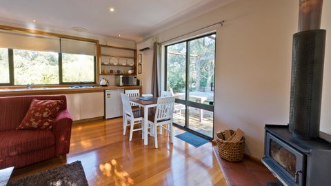 Parnella Kettering - Tourism Search 18