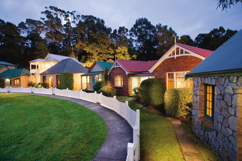 Strahan Village - Tourism Search 9
