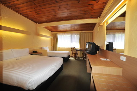 Strahan Village - Tourism Search 13