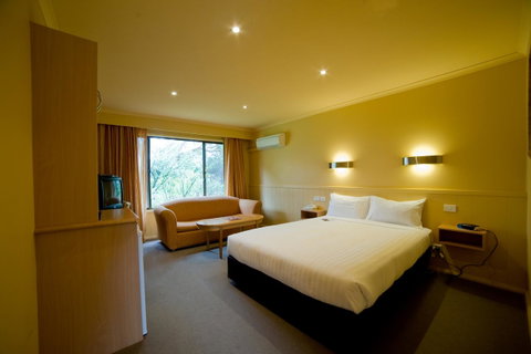 Strahan Village - Tourism Search 40