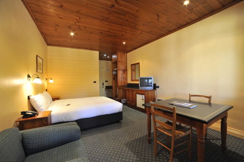 Strahan Village - Tourism Search 35