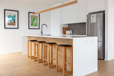 Blessington Beach Retreat - Tourism Search 9