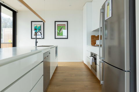 Blessington Beach Retreat - Tourism Search 10