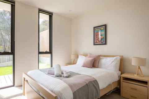 Blessington Beach Retreat - Tourism Search 16