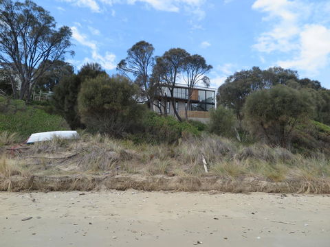 Blessington Beach Retreat - Tourism Search 38