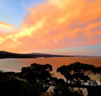DOLPHIN LOOKOUT COTTAGE - amazing views of the Bay of Fires - Tourism Search